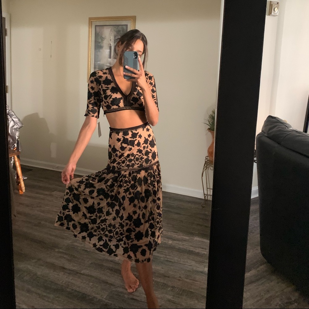 for love and lemons skirt! never worn! xs!